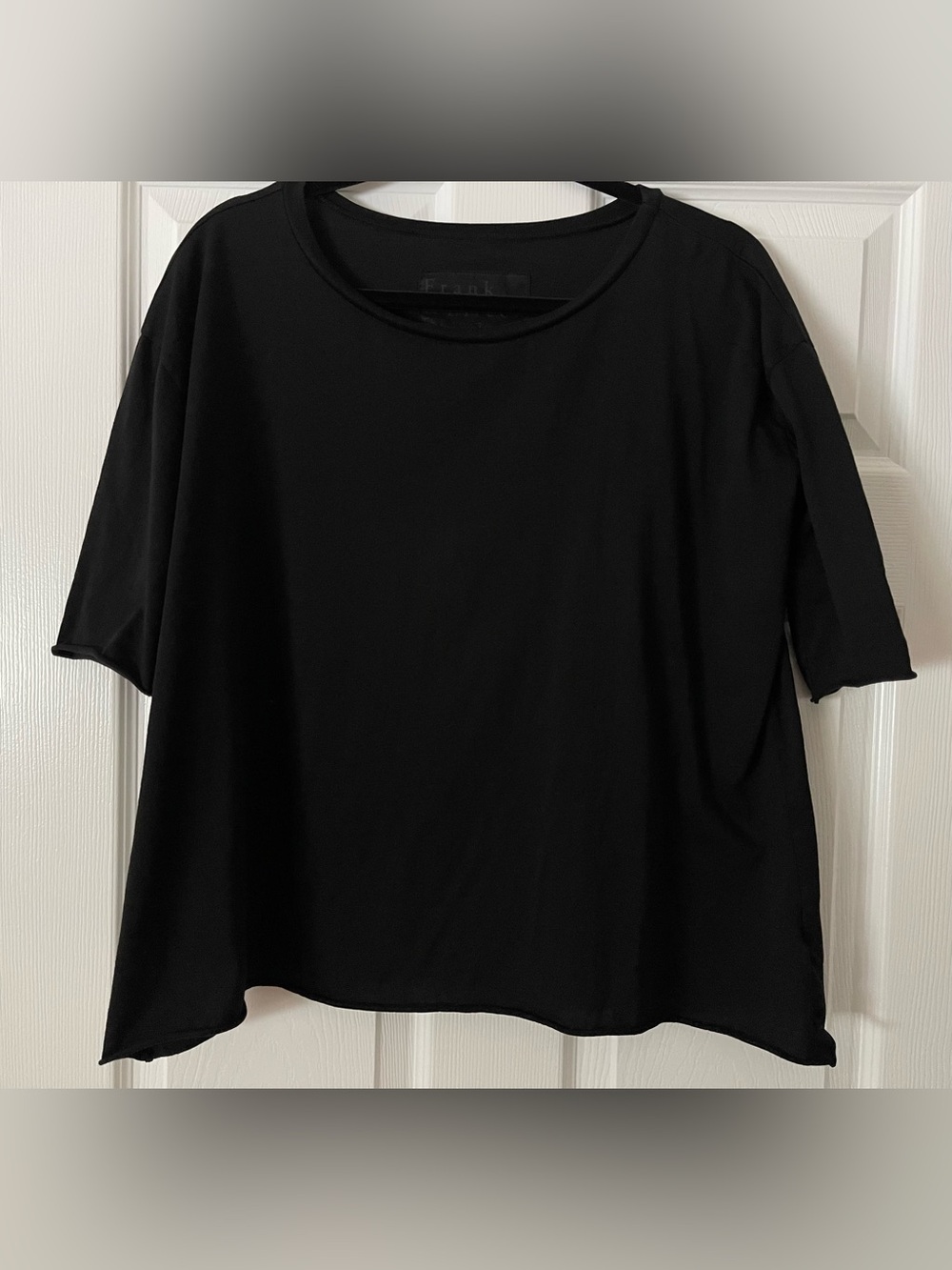 Frank & Eileen Black Rolled Hem Supima Cotton Tee Sz. Medium